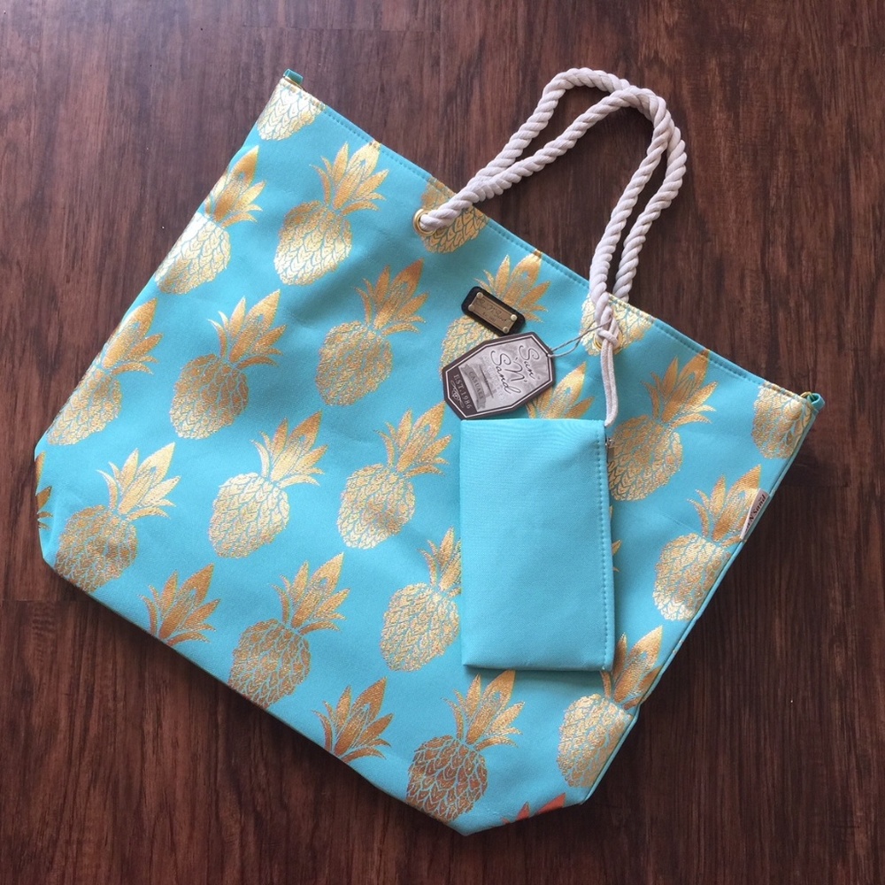 Restocked!Aqua Blue Oversize Beach Tote - Picture 3 of 8